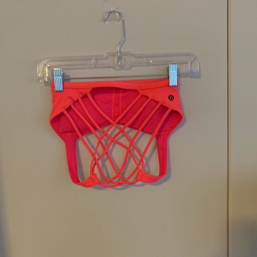 Lululemon free to be wild bra, coral size 4